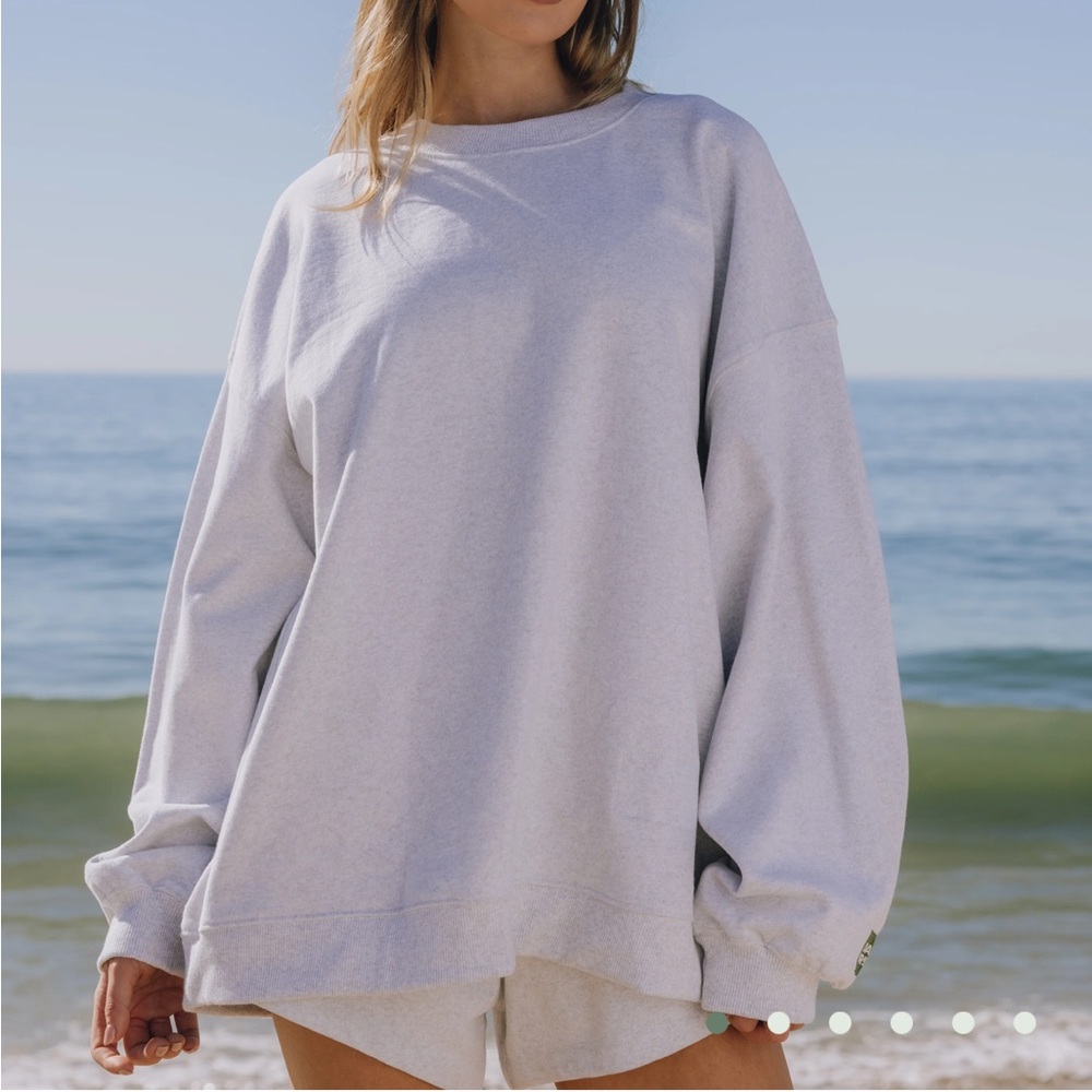 Daily Drills Light Gray Oversized Fleece Crew, size XS/S